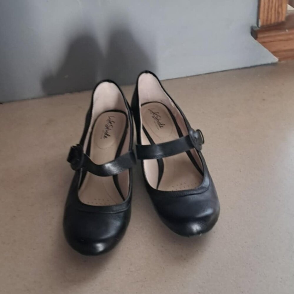 Life Stride Black Mary Jane Shoes